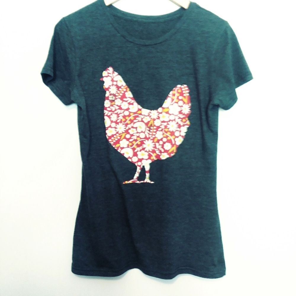 ZULILY Chicken Floral Boho Women's T-Shirt Size Medium